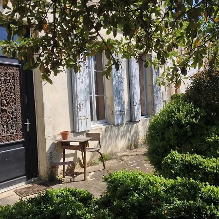 Bed & Breakfast La Maison De Petit Thomas *